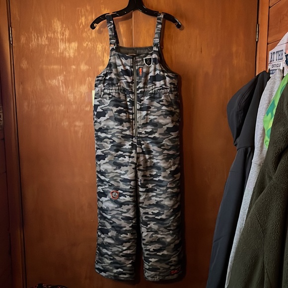 Boys camouflage snow pants - Picture 1 of 2